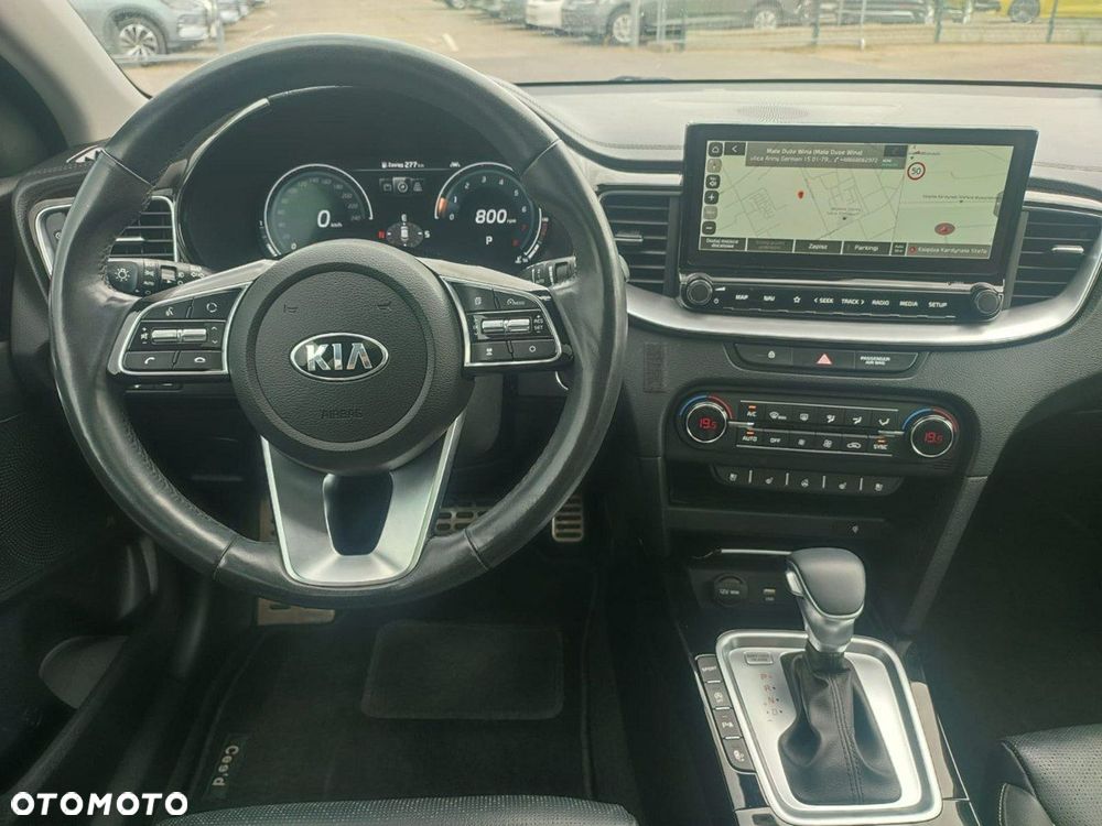 Kia XCeed - 23