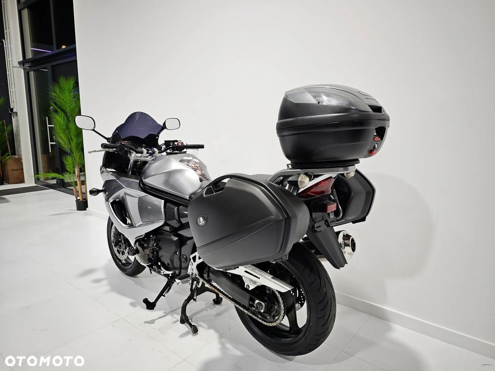Suzuki GSX - 14