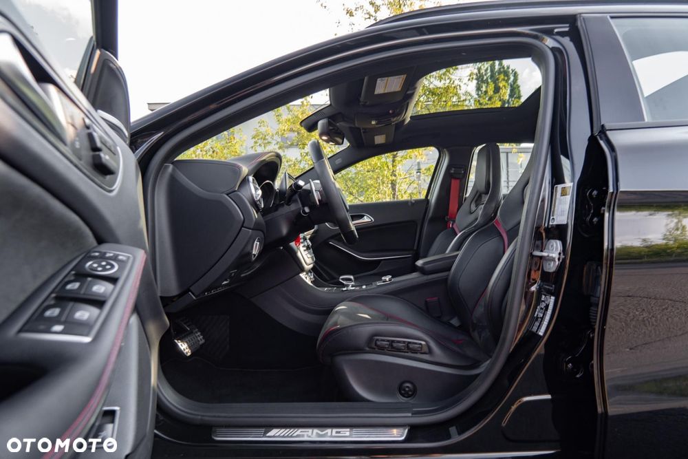 Mercedes-Benz GLA 45 AMG 4-Matic Edition 1 - 14