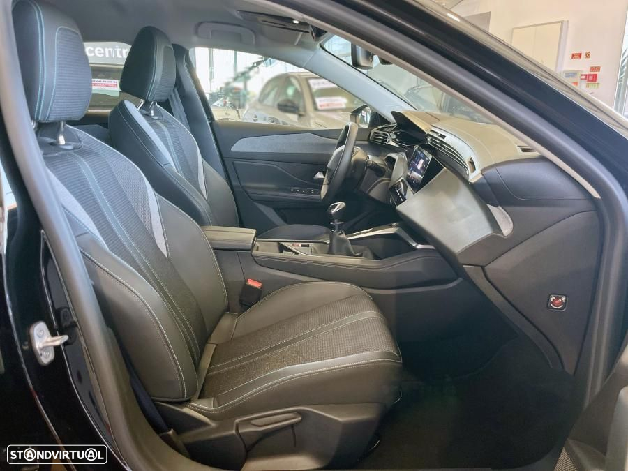 Peugeot 308 SW 1.2 PureTech Allure Pack - 27