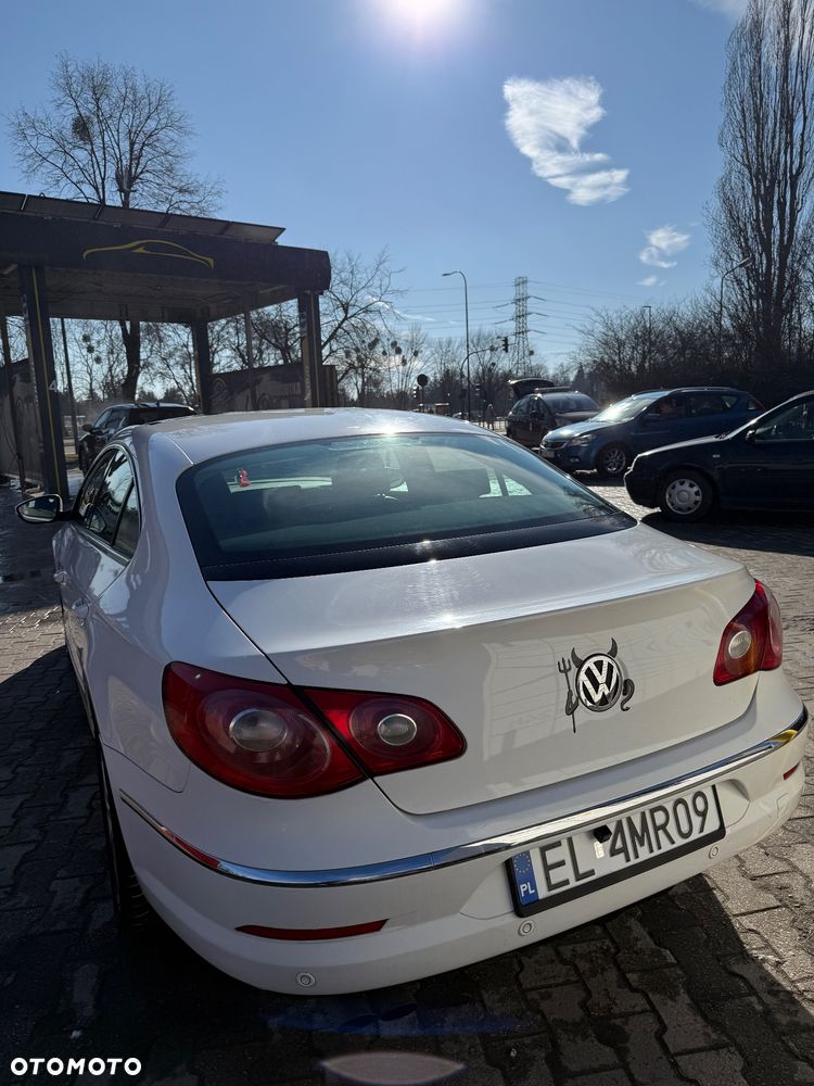 Volkswagen Passat 2.0 TDI DPF Highline DSG - 9