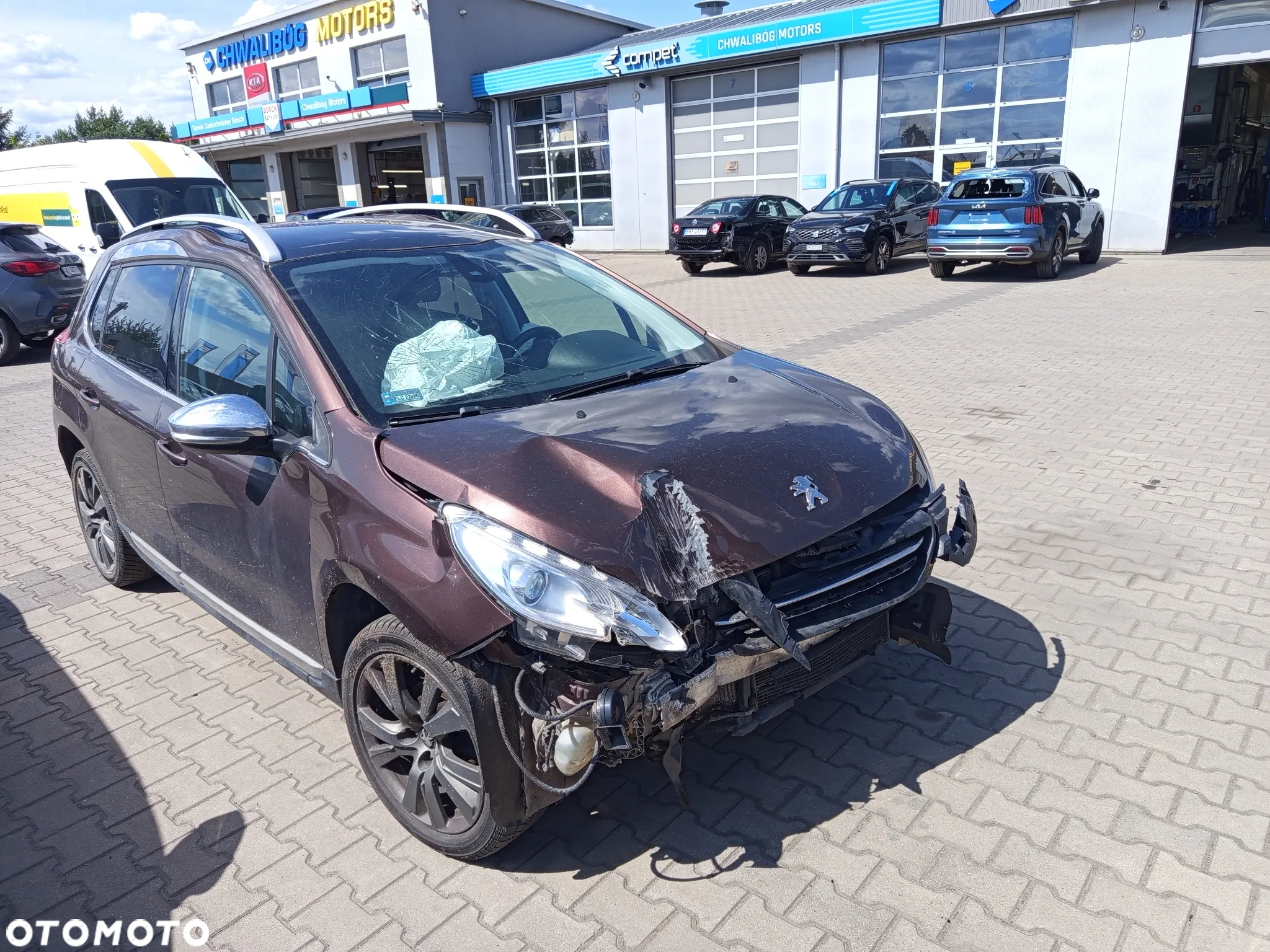 Peugeot 2008 1.6 e-HDi Allure S&S - 2