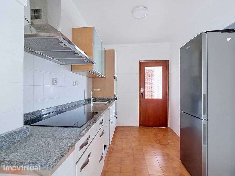 Apartamento T2 arrenda - Grande imagem: 2/11