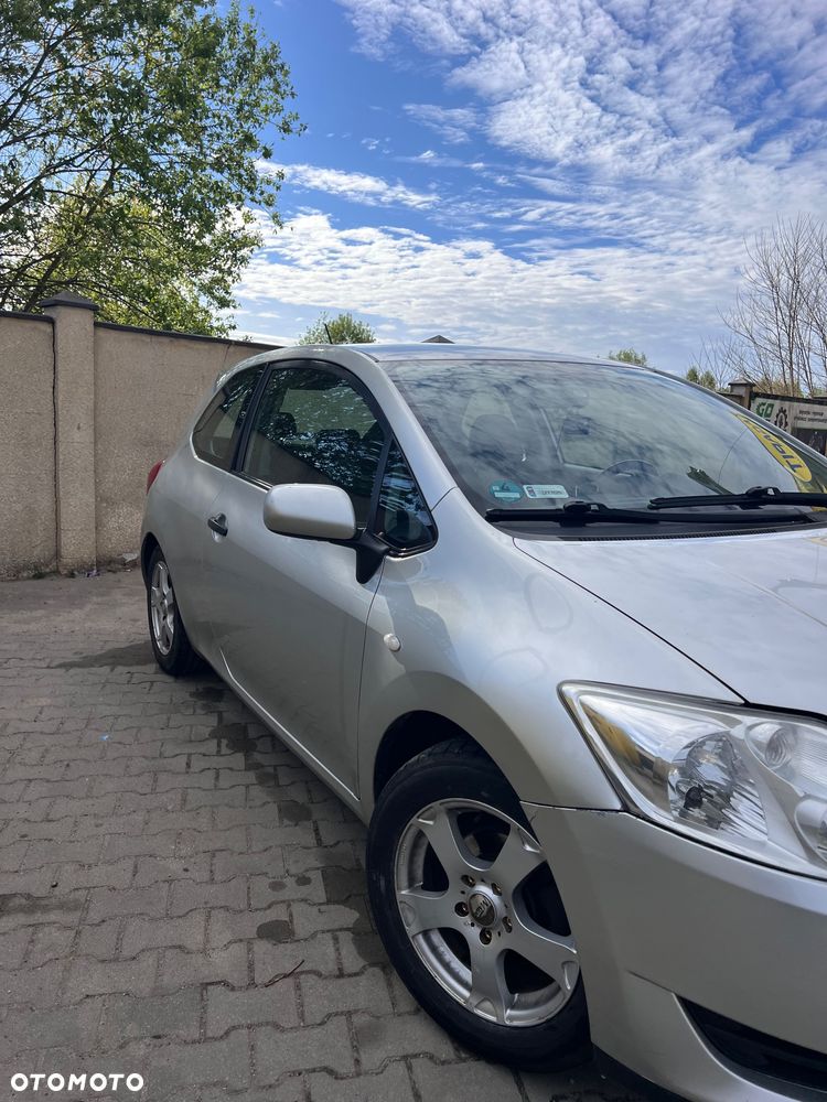 Toyota Auris - 4