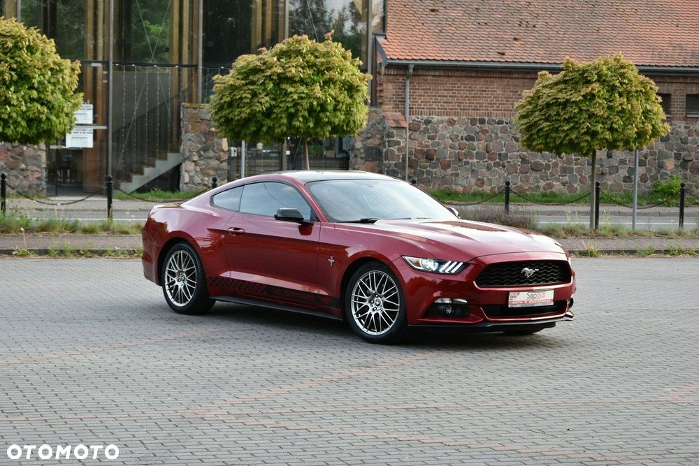 Ford Mustang - 8