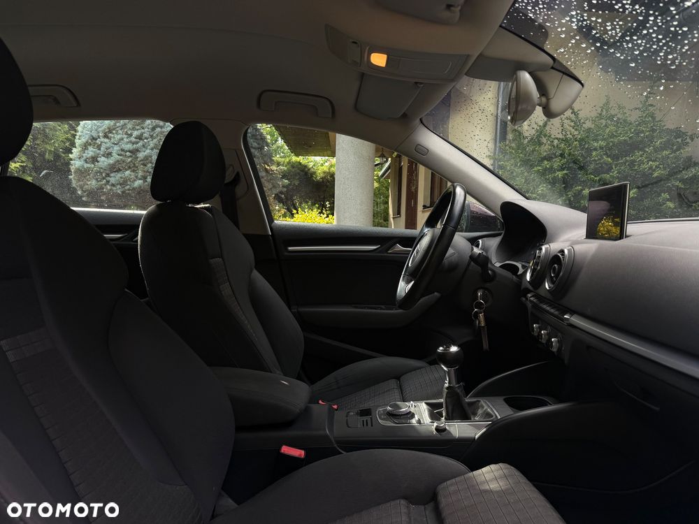 Audi A3 Sportback - 8