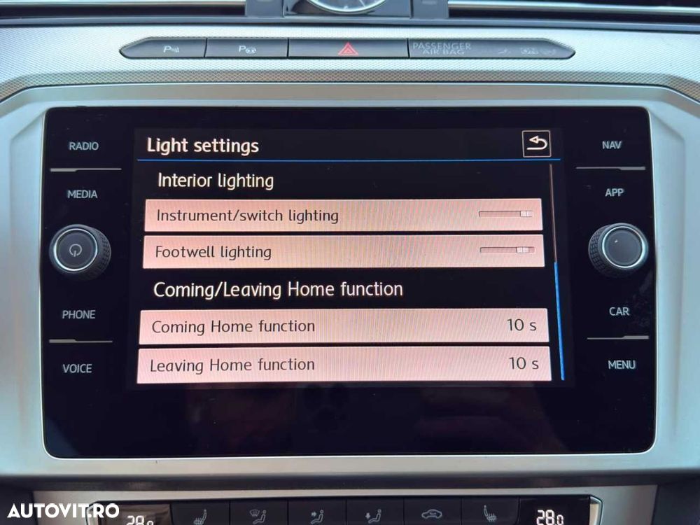 Volkswagen Passat - 34