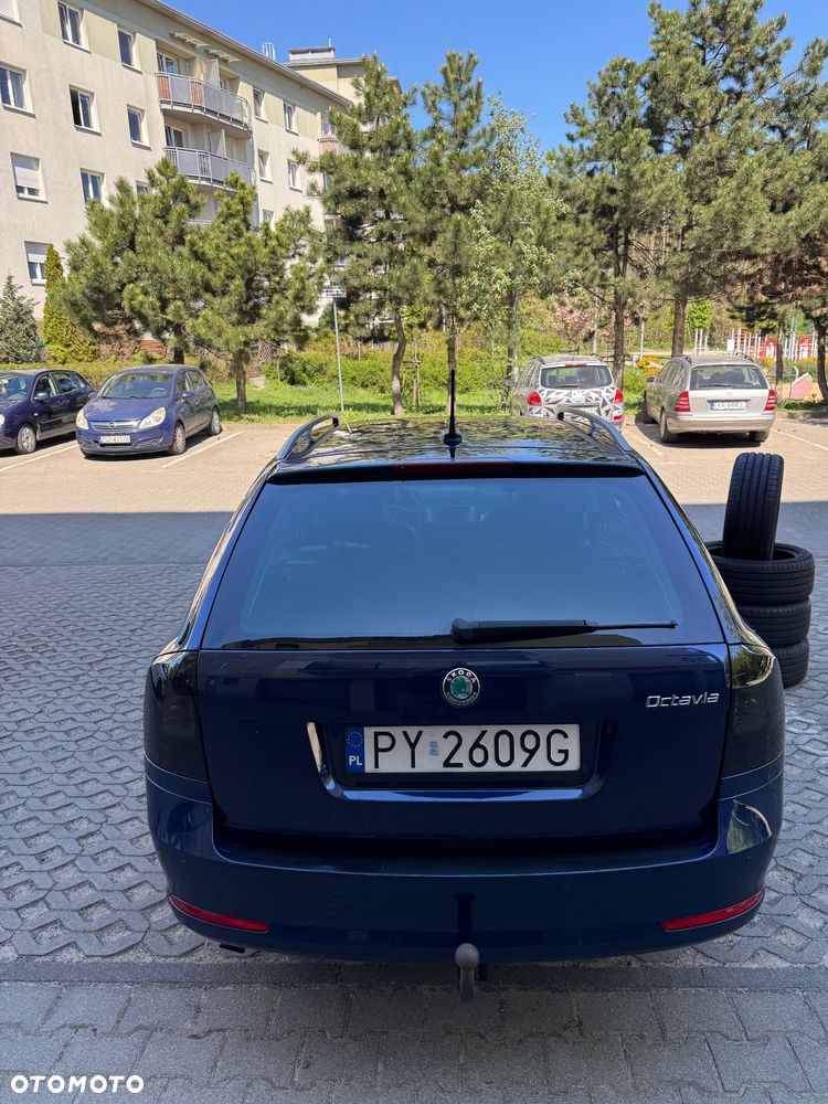 Skoda Octavia 2.0 TDI Elegance DSG - 5