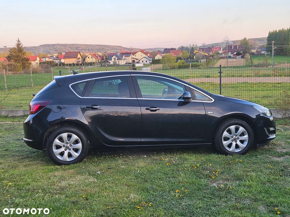 Opel Astra 1.4 T Essentia - 38