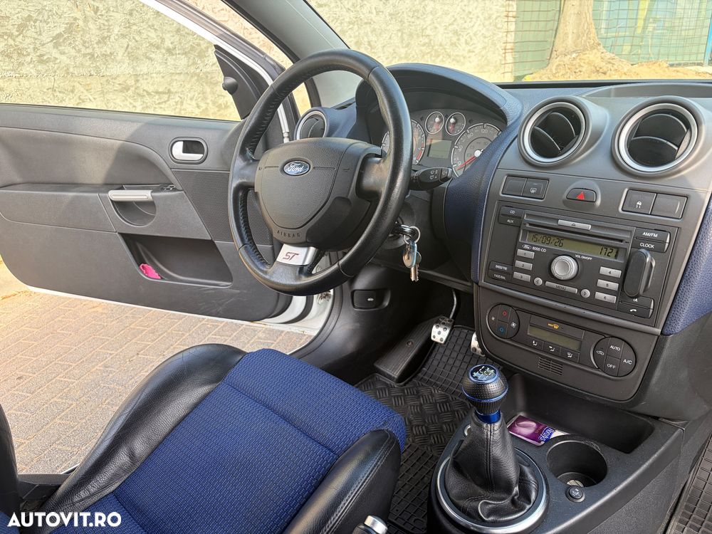 Ford Fiesta 2.0i ST - 3