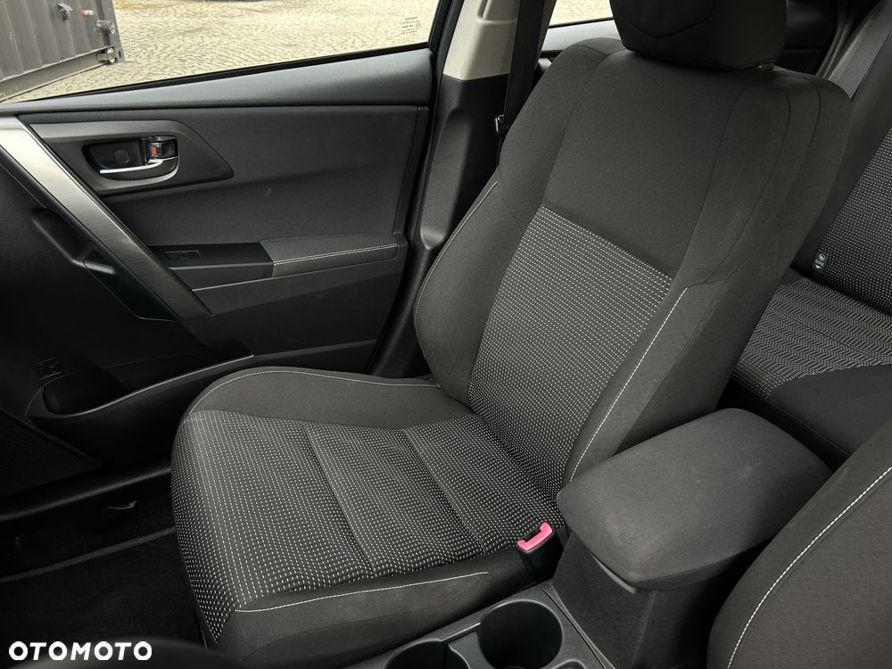 Toyota Auris - 18