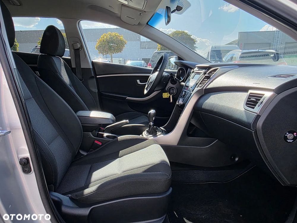 Hyundai i30 1.6 GDI Classic - 6
