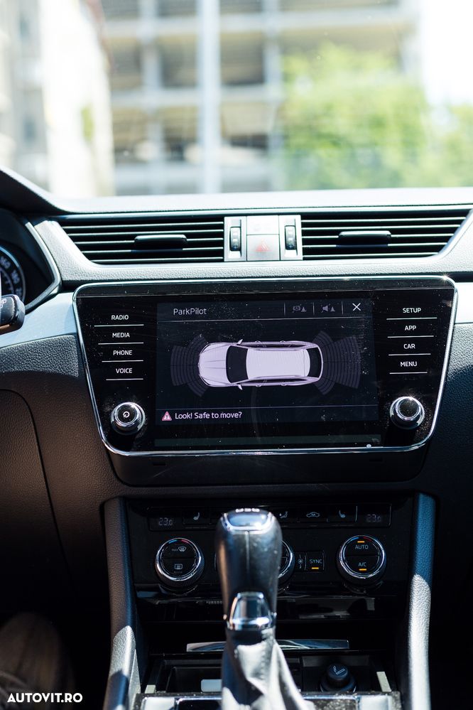SKODA Superb 2019 — imagine 17