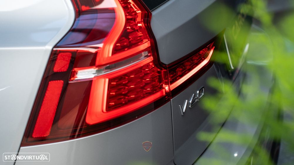 Volvo V60 2.0 T6 AWD TE Core - 19