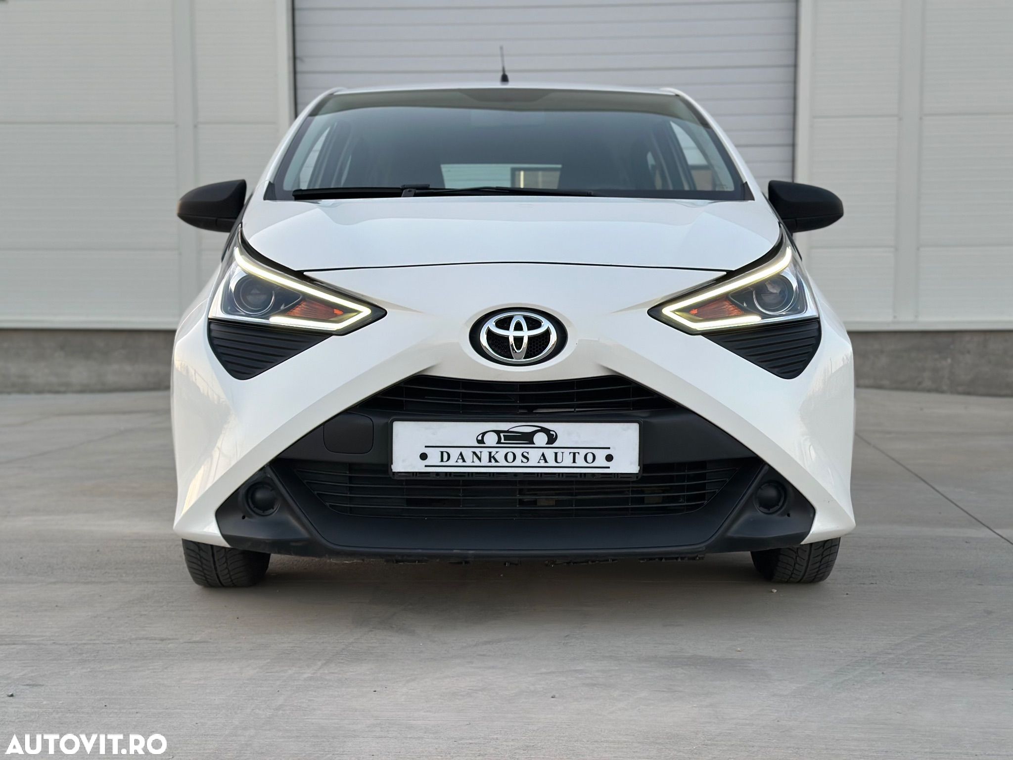 Toyota Aygo 1.0 VVY-I 5 usi X-cite - 1