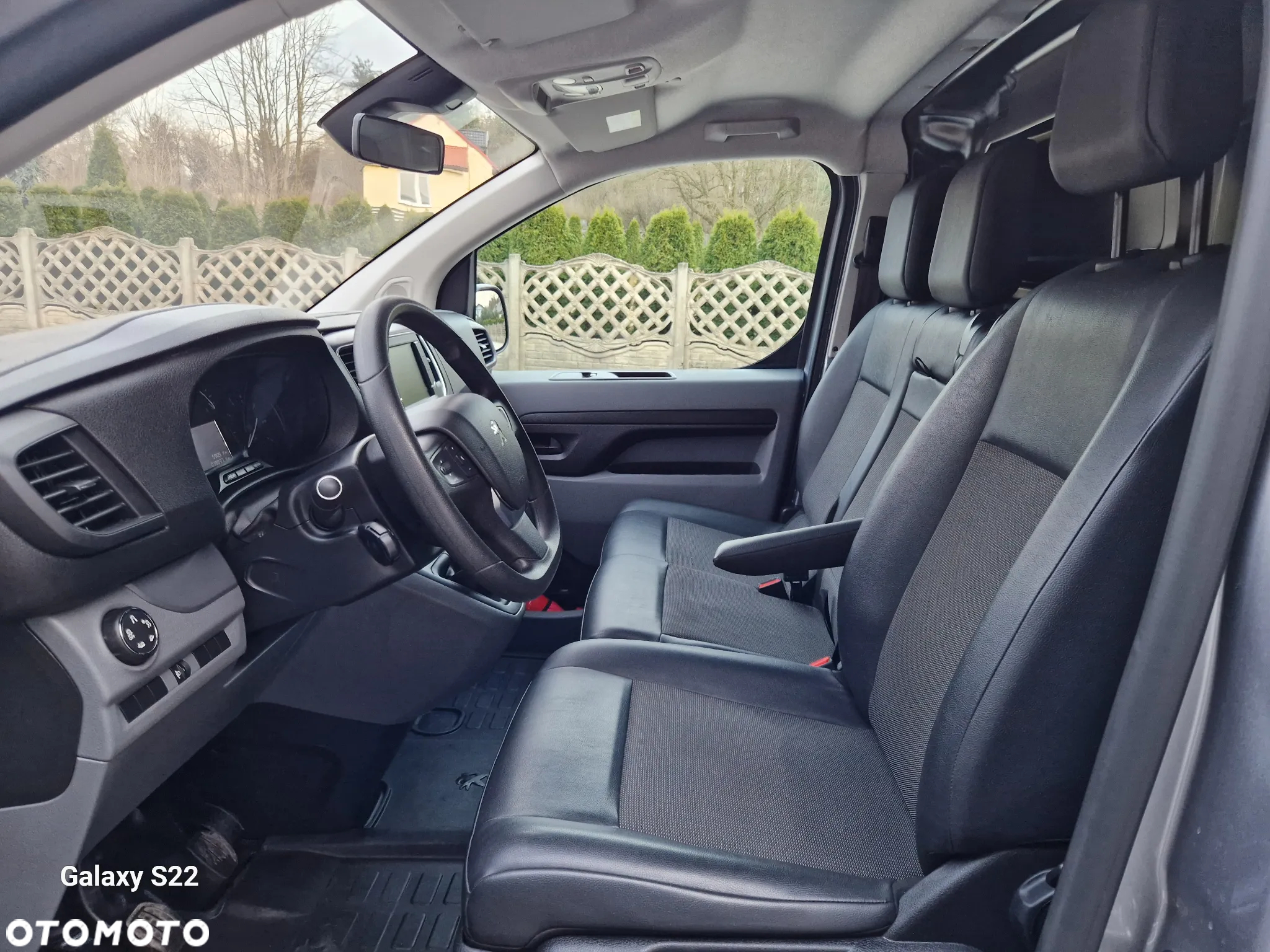 Peugeot EXPERT - 13