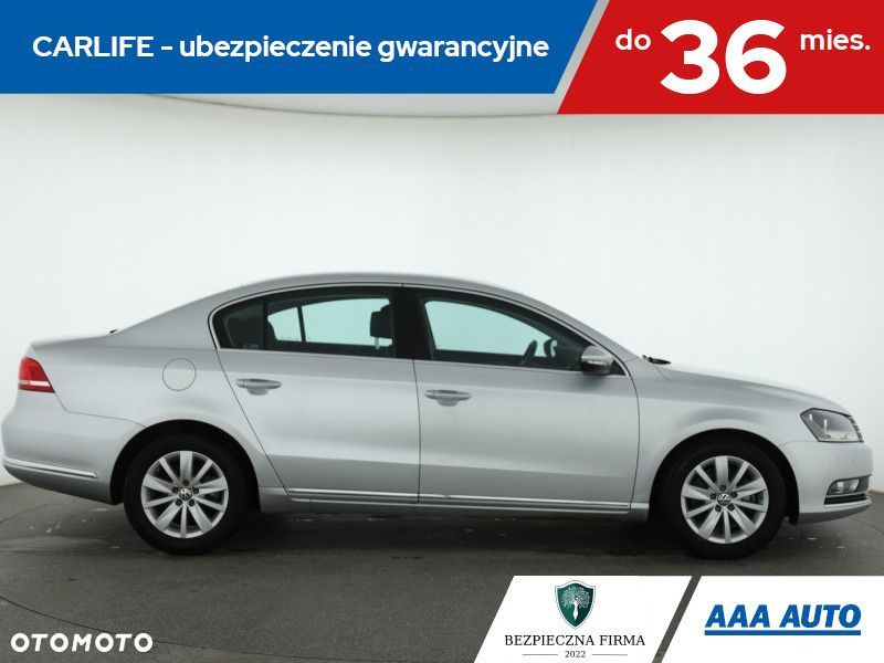 Volkswagen Passat - 8
