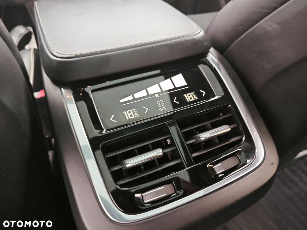 Volvo XC 90 - 19