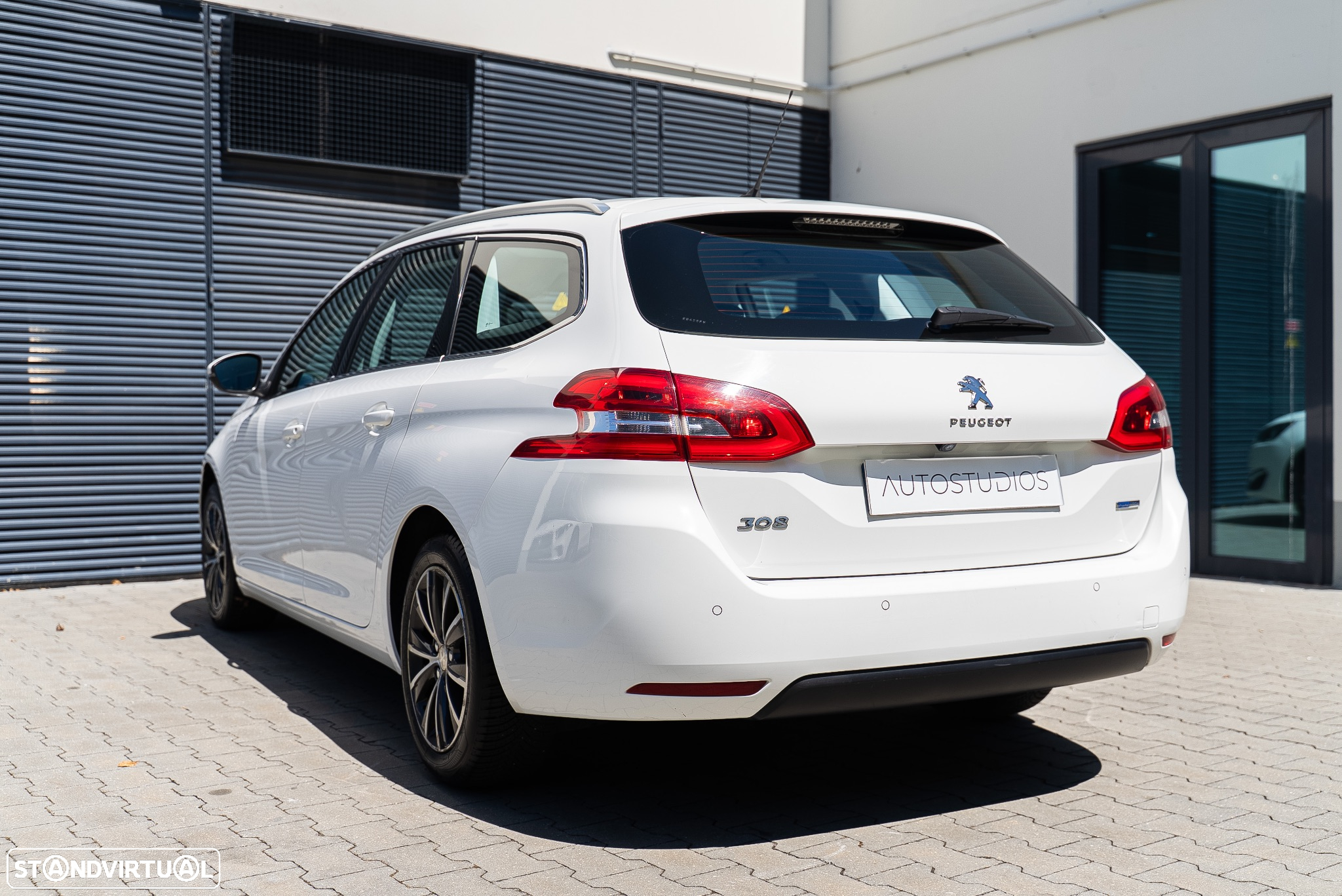 Peugeot 308 SW - 10