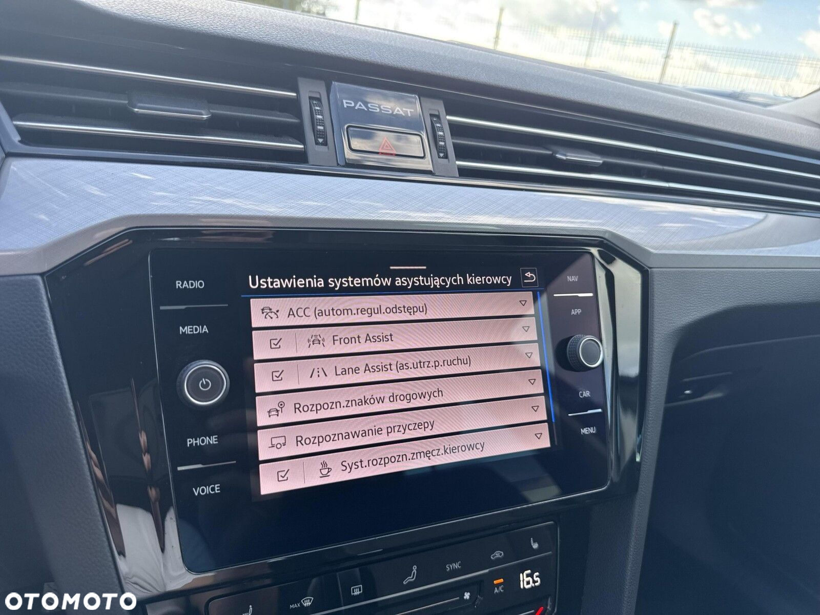 Volkswagen Passat 2.0 TDI SCR Business DSG - 25