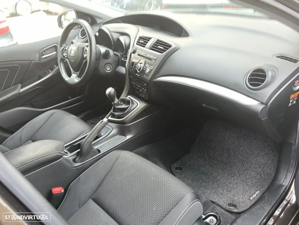 Honda Civic 1.6 i-DTEC Pro Edition - 24