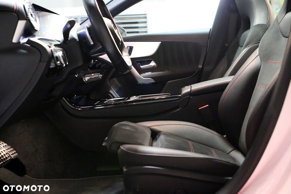 Mercedes-Benz CLA 250 AMG Line 7G-DCT - 19