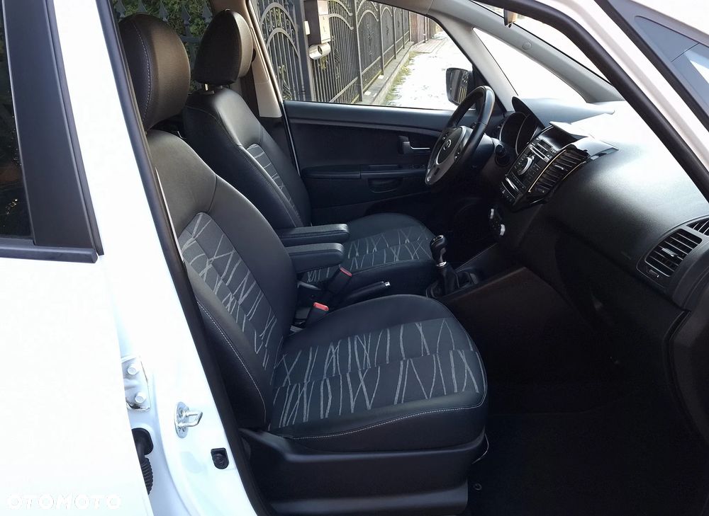 Kia Venga 1.6 CVVT Dream-Team Edition - 10