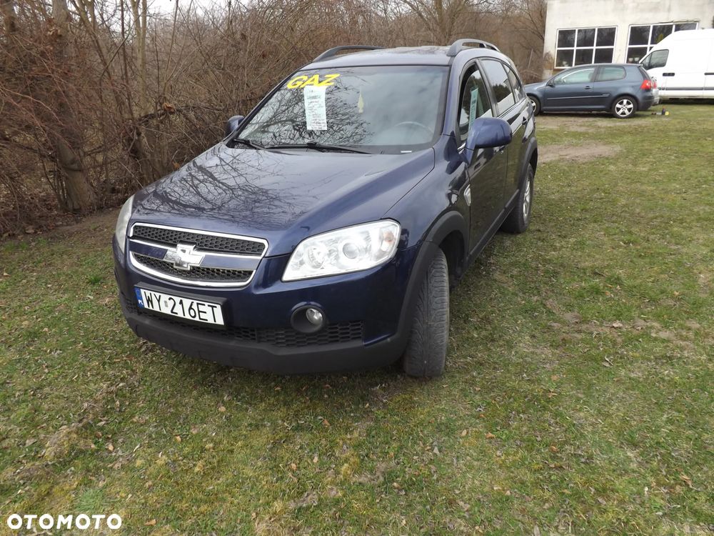 Chevrolet Captiva 2.4 LS 5os - 16