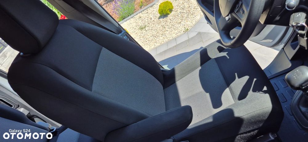 Peugeot Traveller 2.0 BlueHDi Compact Active - 20