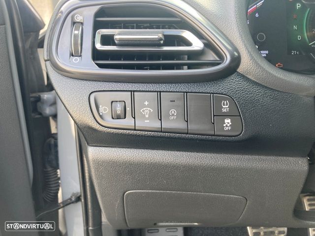 Hyundai i30 1.6 CRDI 48V-Hybrid DCT N-Line - 22