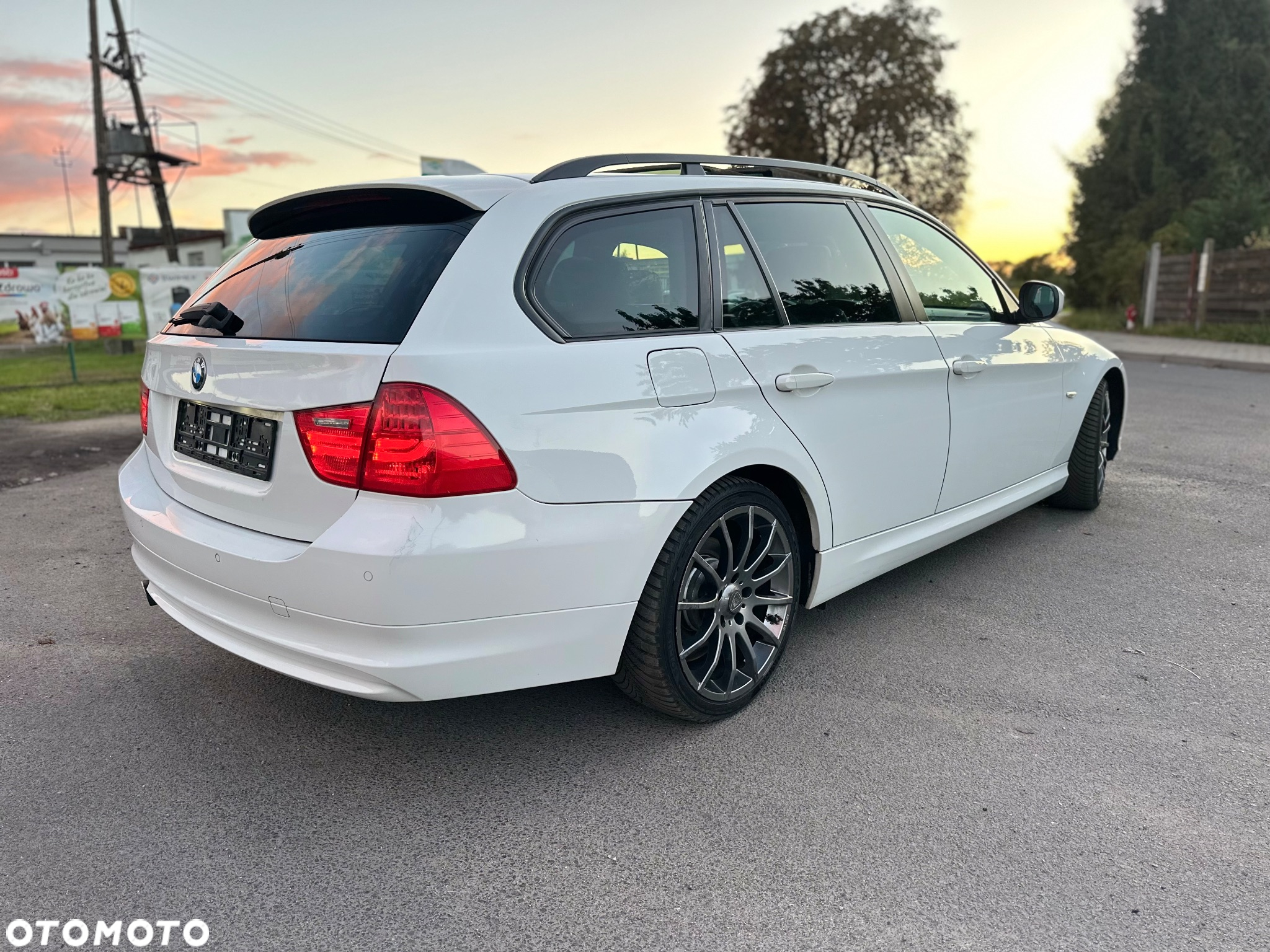 BMW Seria 3 320i Touring - 5
