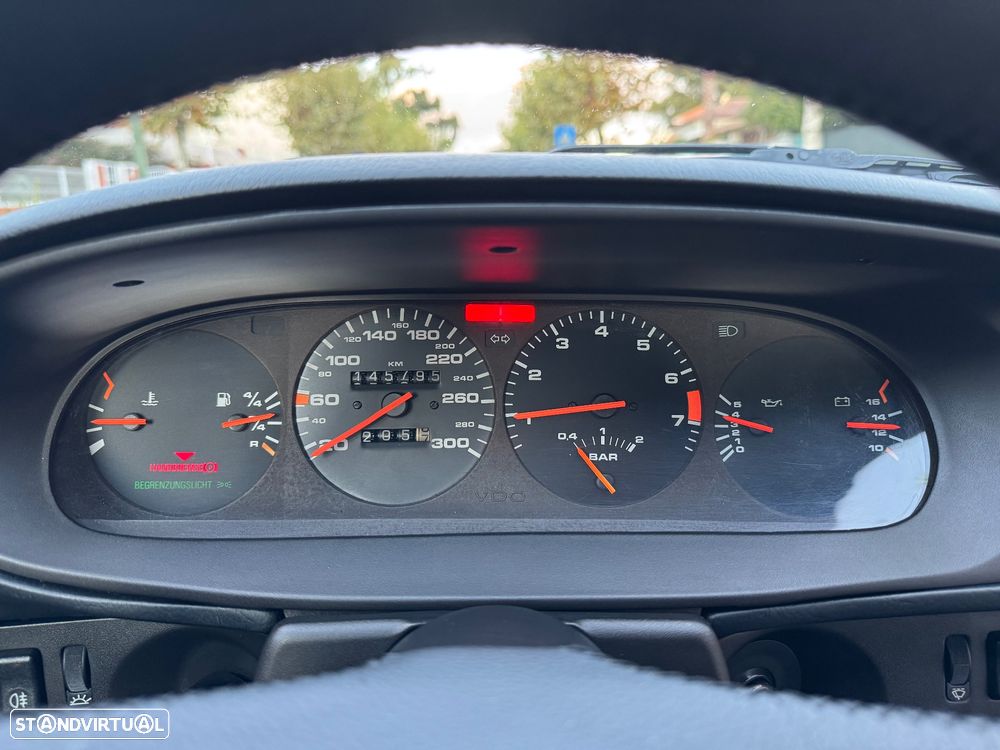 Porsche 944 Turbo S - 21