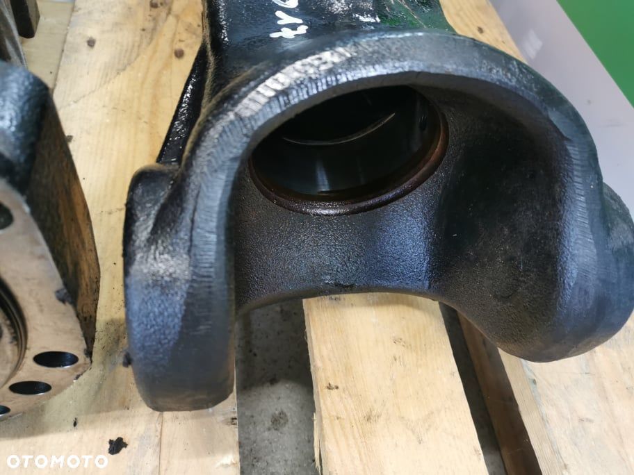 Pochwa mostu tylnego JLG 4017 PS {Spicer} - 8