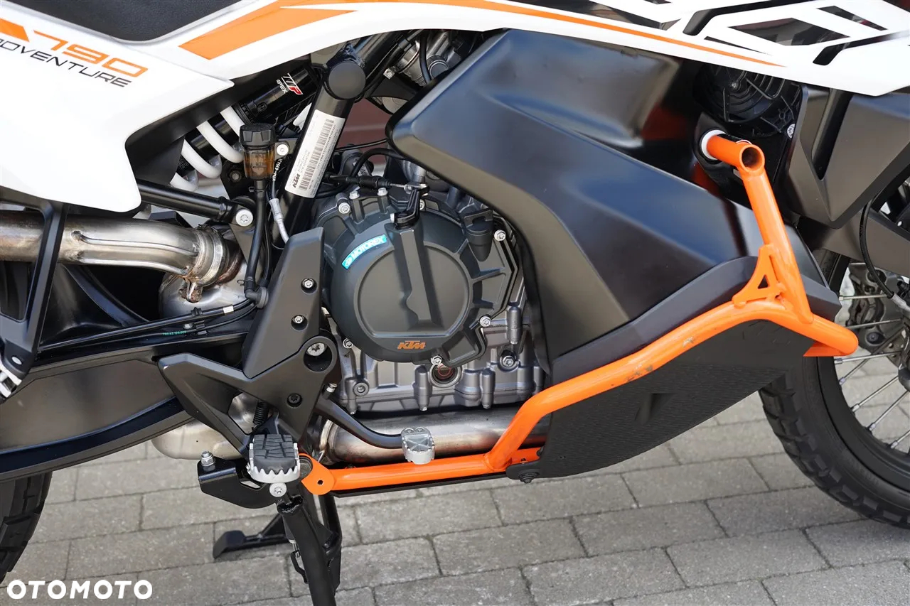 KTM Adventure - 8