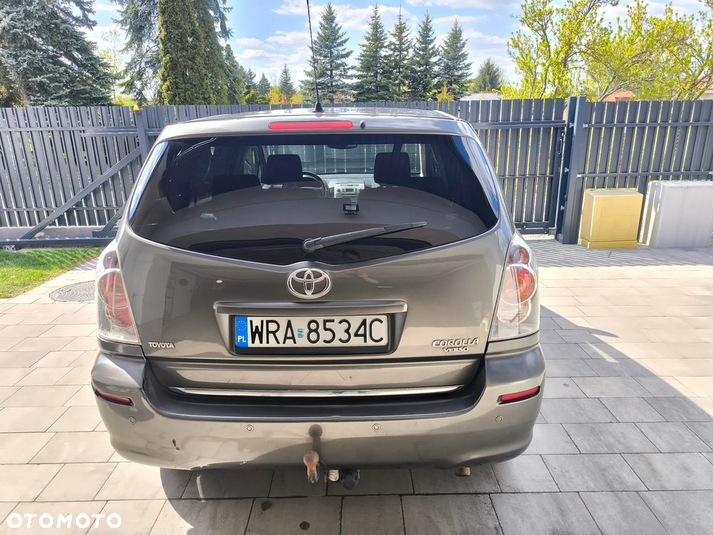 Toyota Corolla Verso 1.8 Luna - 24