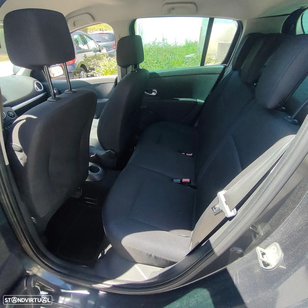 Renault Clio 1.2 16V Dynamique S - 6