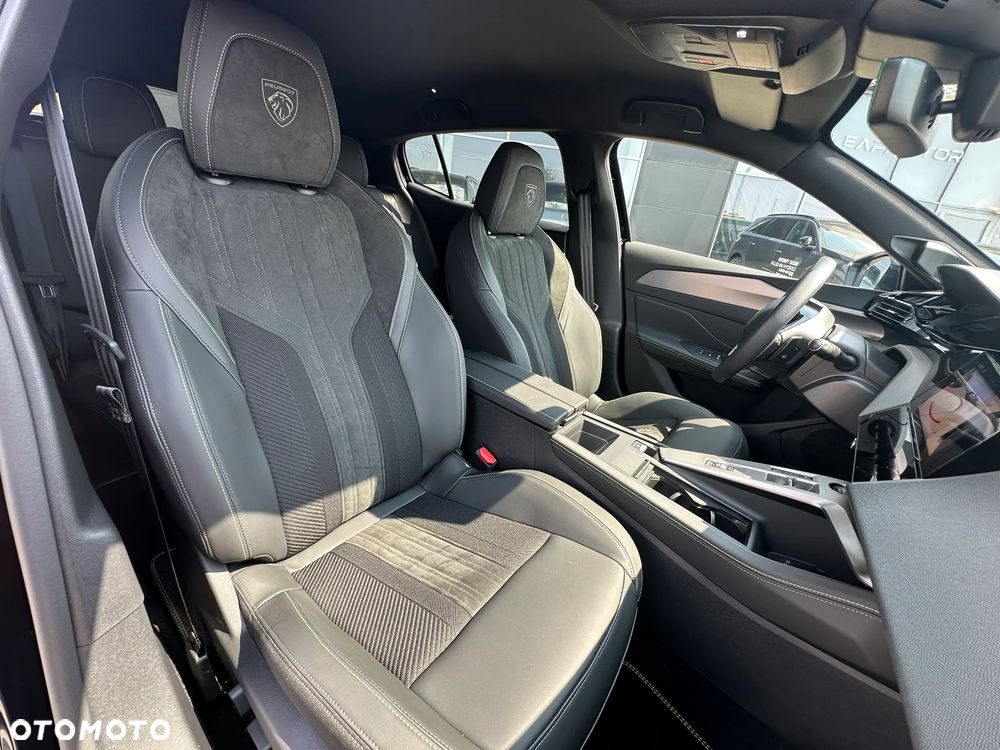 Peugeot 408 1.2 PureTech mHEV GT S&S e-DSC6 - 19