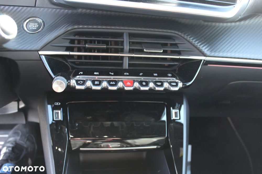 Peugeot 2008 GT+ - 33
