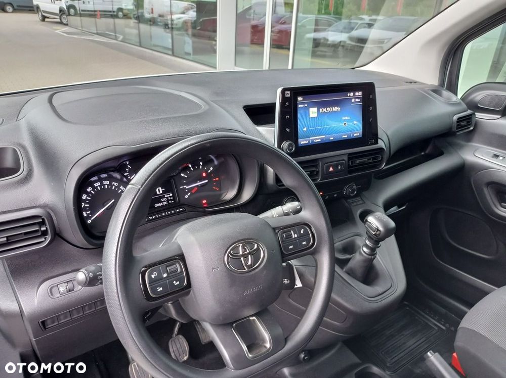 Toyota Proace City - 16