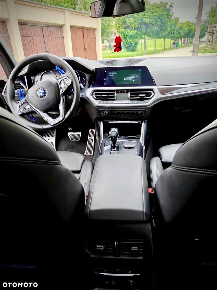 BMW Seria 3 330i Advantage sport - 11