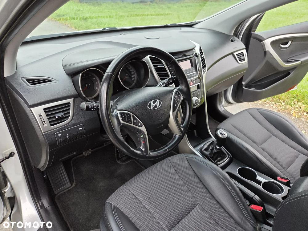 Hyundai i30 i30cw 1.4 Style - 11