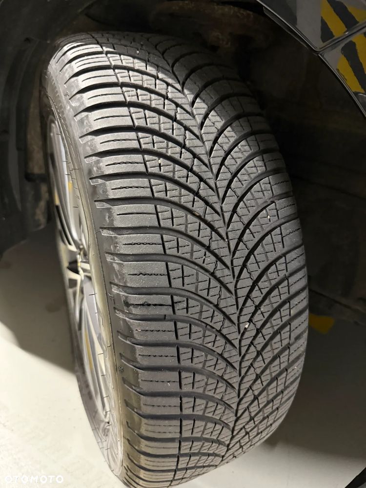 Toyota Avensis 2.0 Prestige MS - 18