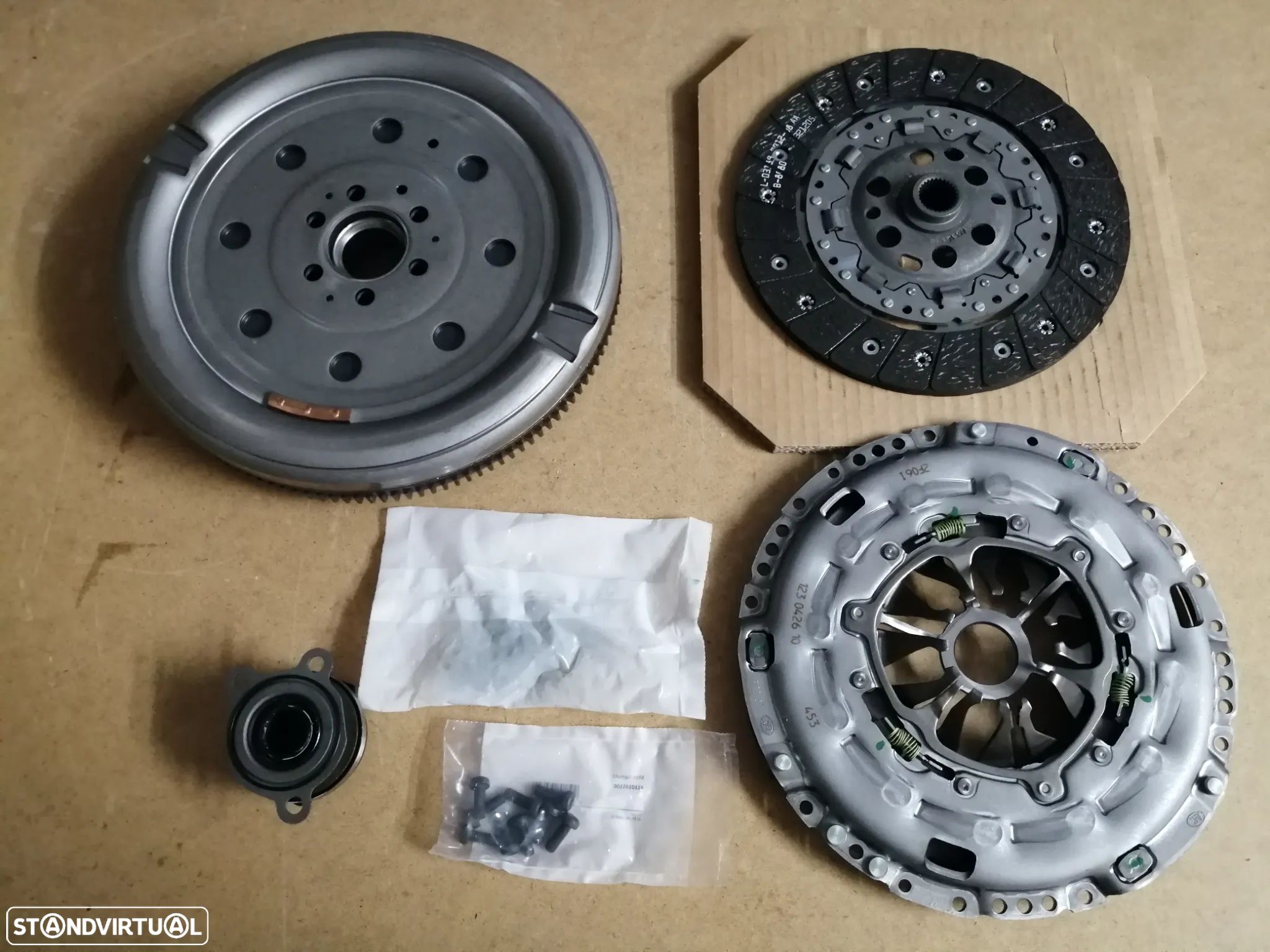 Kit de Embraiagem - Ford Focus MKI e Transit Connect 1.8 TDCI - 1