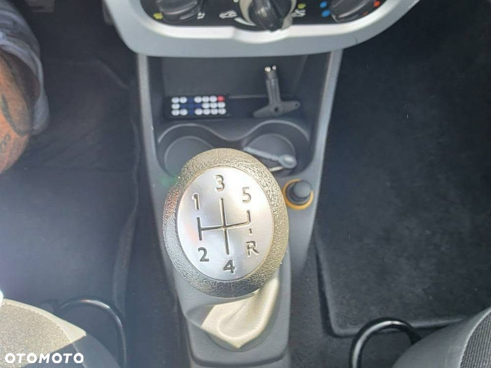 Dacia Sandero 1.6 MPI Laureate - 16