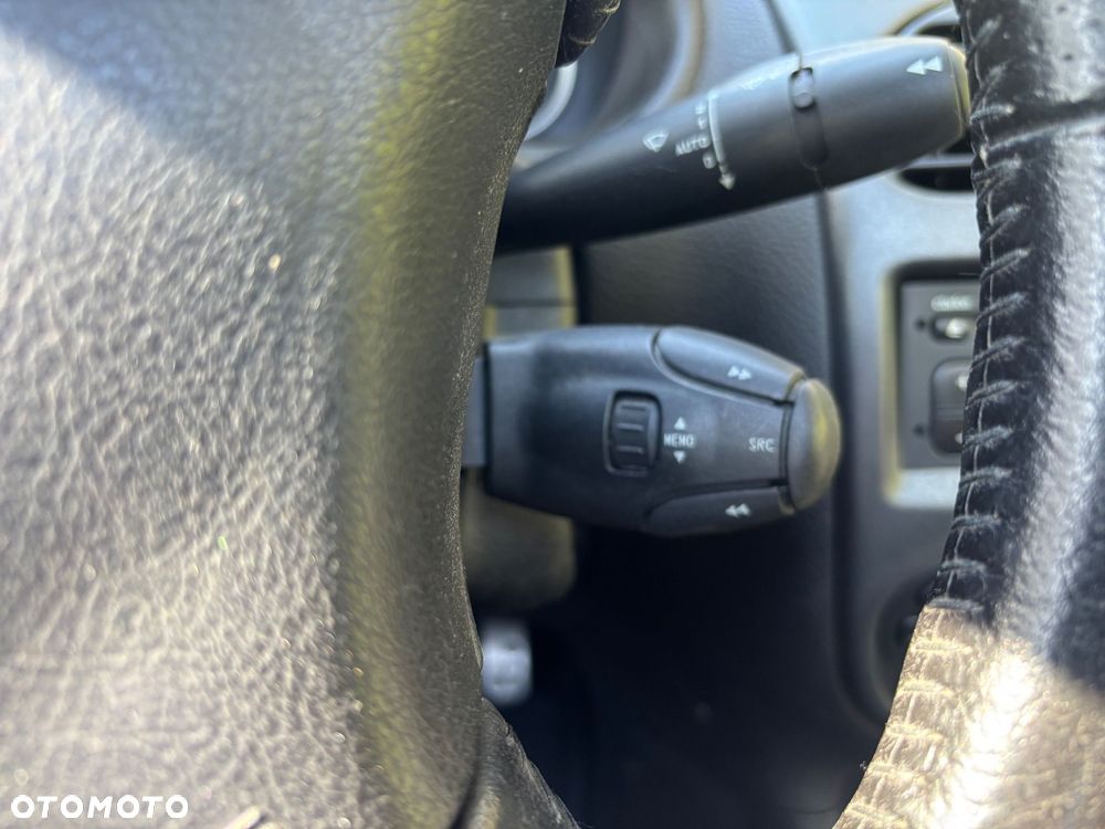 Peugeot 206 CC 1.6 - 15