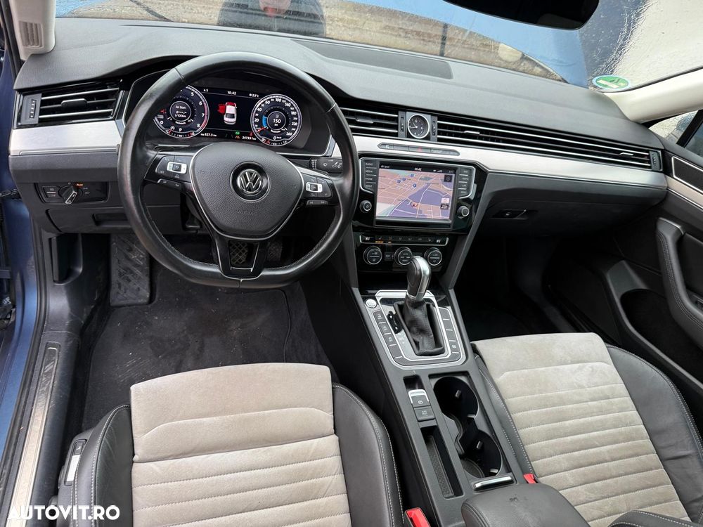 Volkswagen Passat - 11