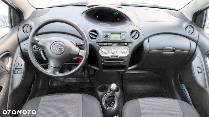 Toyota Yaris 1.4 D-4D - 12
