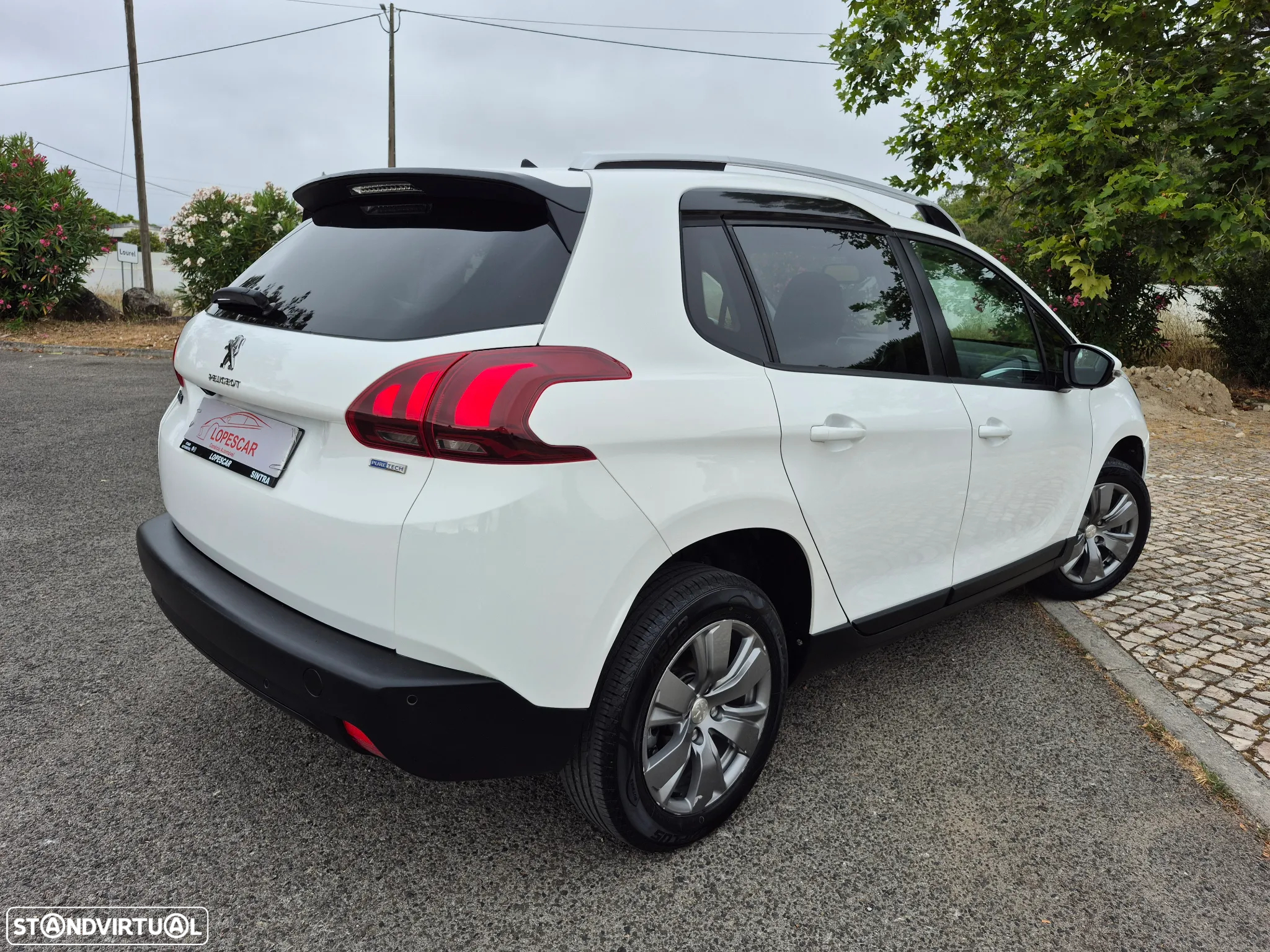 Peugeot 2008 1.2 PureTech Style - 6