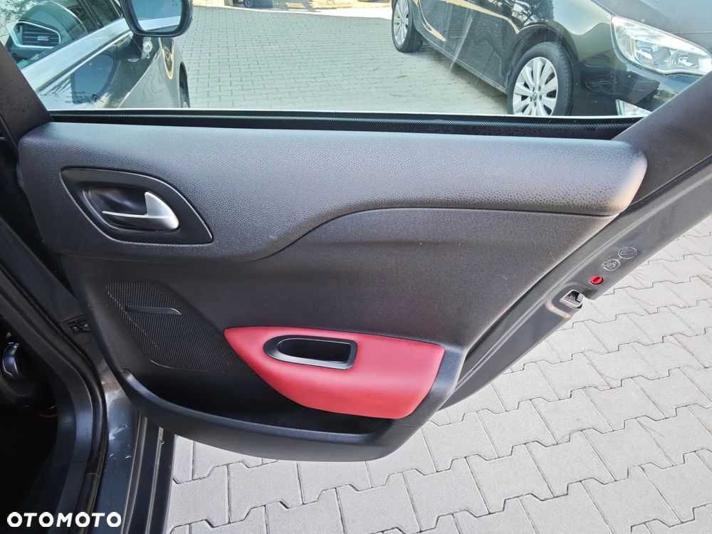 Citroën DS4 HDi 165 SoChic - 12