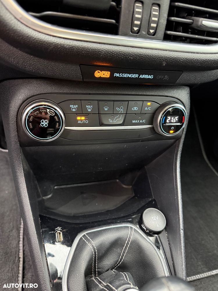 Ford Fiesta 1.0 EcoBoost Hybrid S&S TITANIUM X - 13